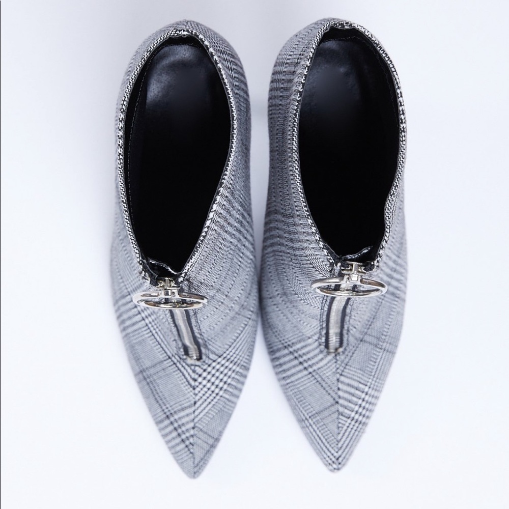 🤩SALE Plaid Stiletto Booties O Ring - Picture 5 of 6